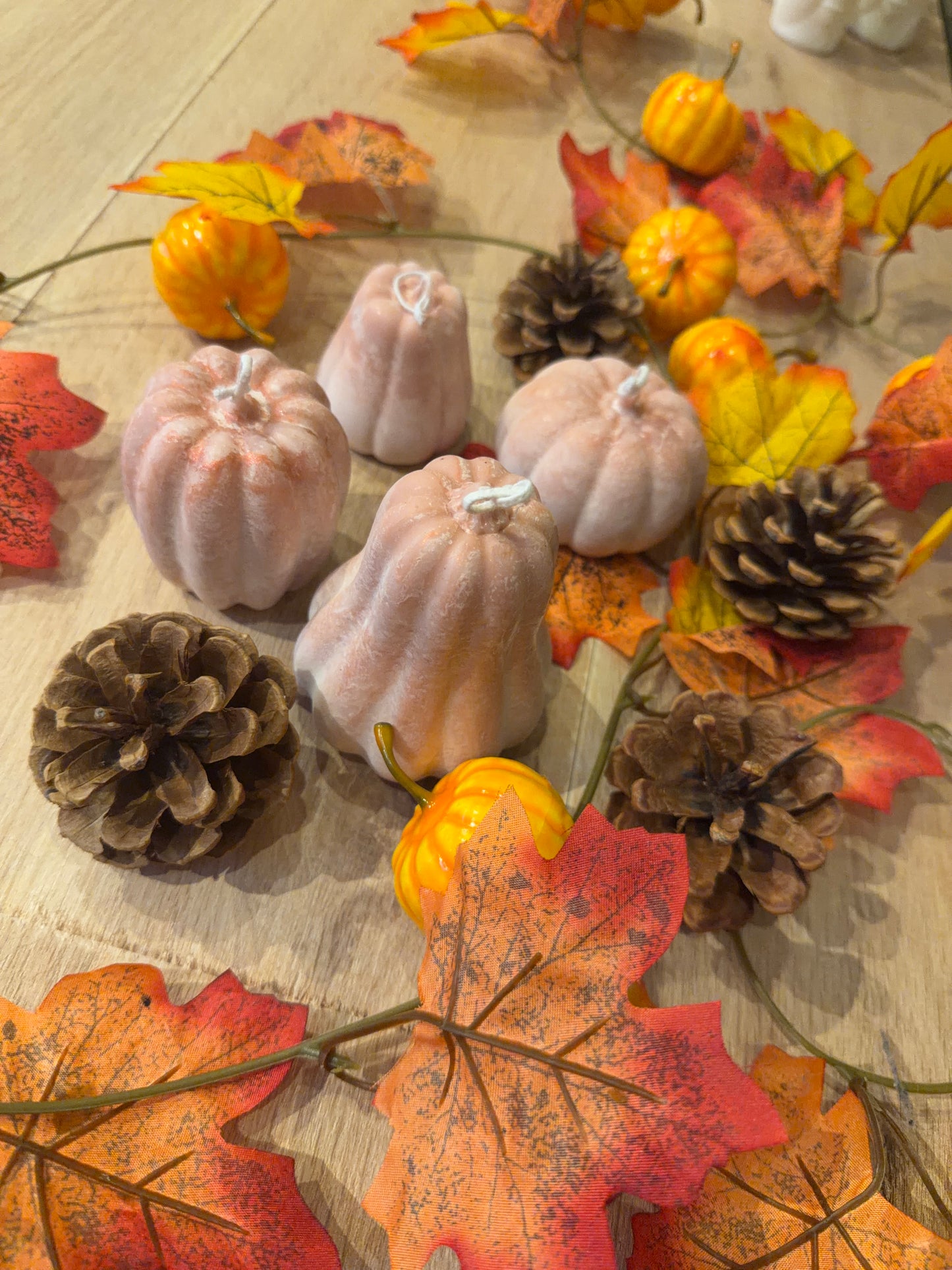 Pompoenparade - set van 4 handgemaakte kaarsen